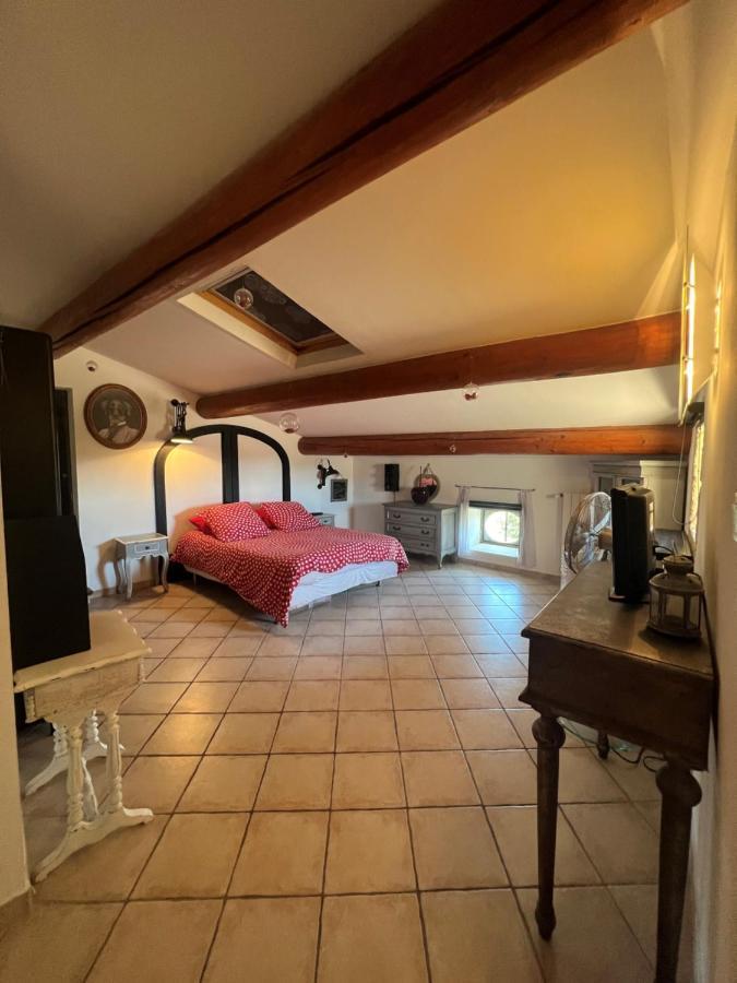 Maison D'Hotes Le Mas De Lila Vers Pont du Gard Bagian luar foto