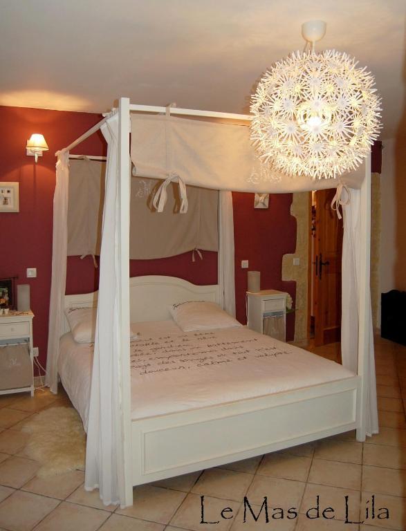 Maison D'Hotes Le Mas De Lila Vers Pont du Gard Bagian luar foto